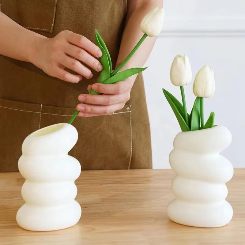 1PC Plastic Spiral White Vase  - đánh giá và giá Kitchen Appliances In White
